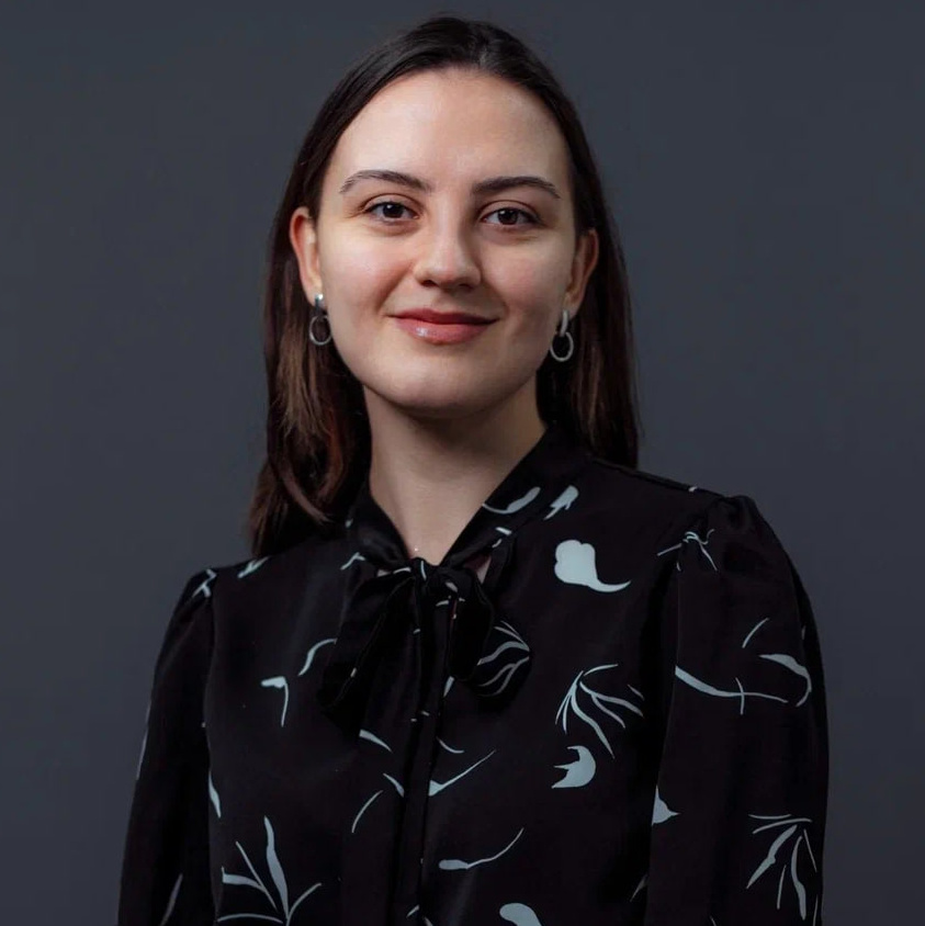 Колесникова Елена